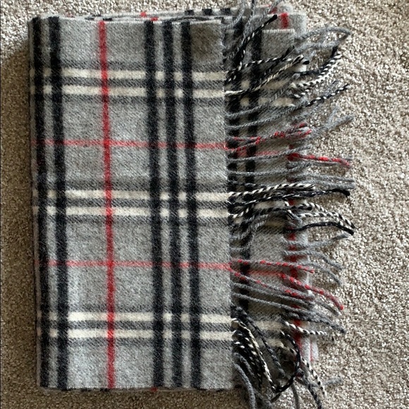 Burberry Accessories - Burberry scarf